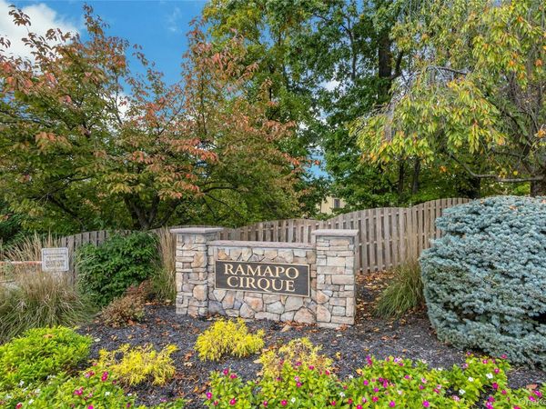 11 Arapaho , Suffern, NY 10901
