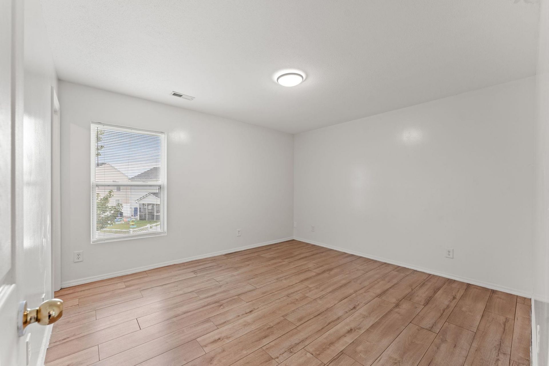 729 Dragonfly Dr. Photo 17