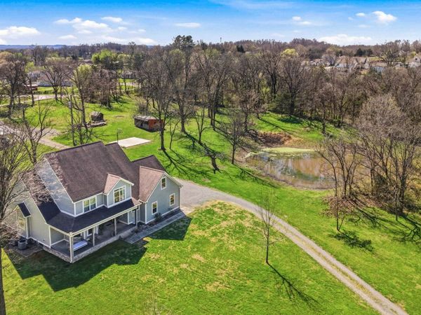 126 Laurelwood Dr , Shelbyville, TN 37160