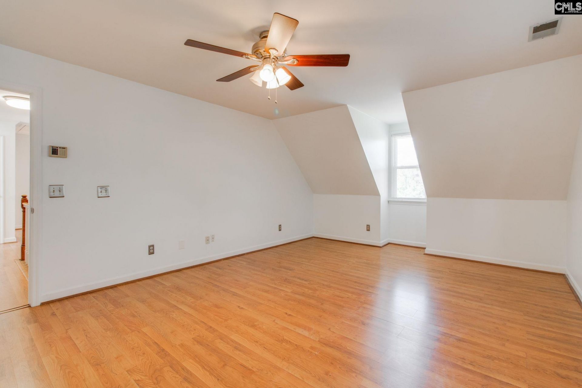 121 Falmouth Rise  Photo 24