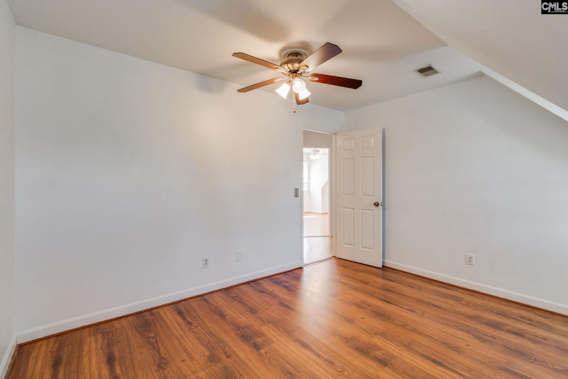 121 Falmouth Rise  Photo 31
