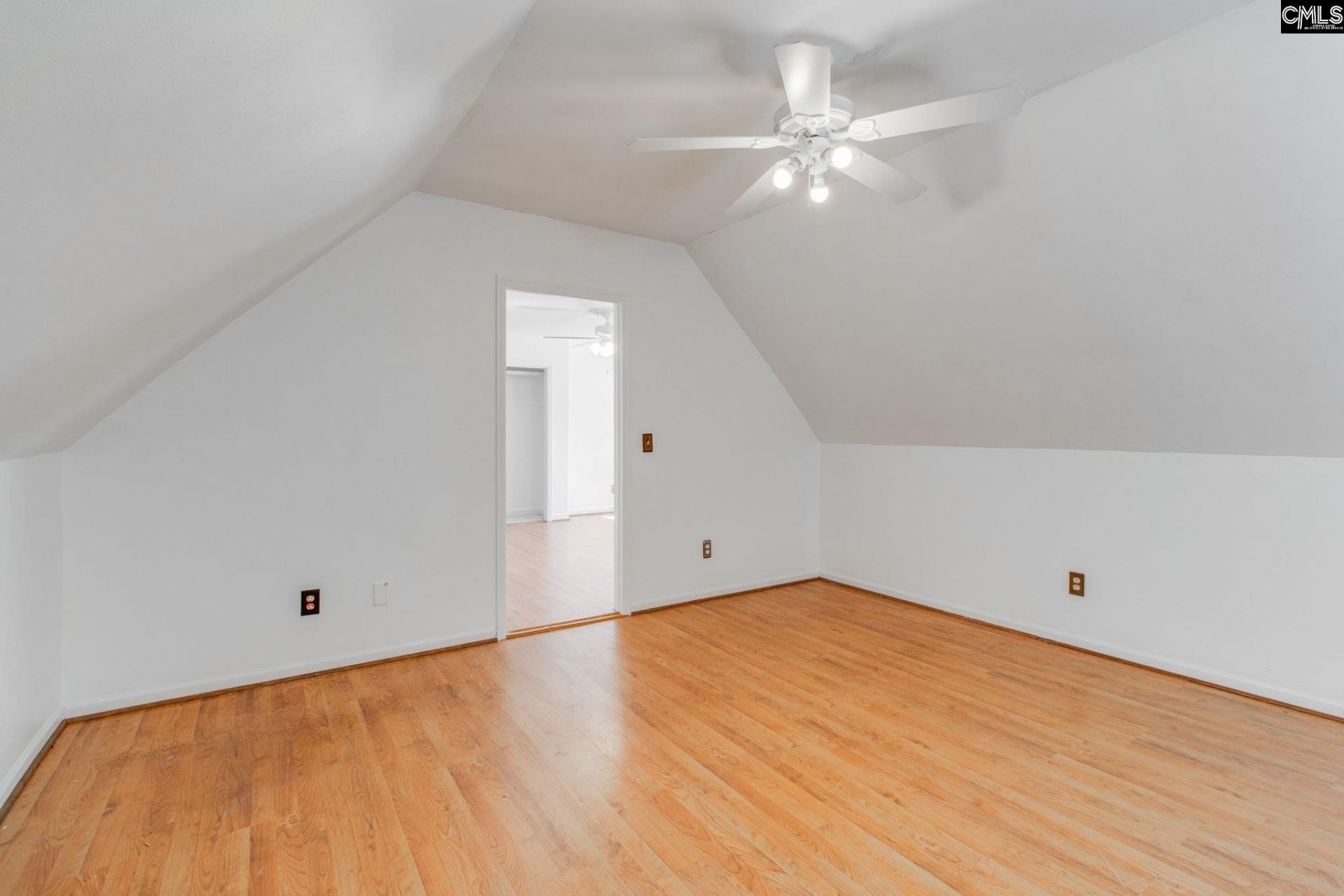 121 Falmouth Rise  Photo 34