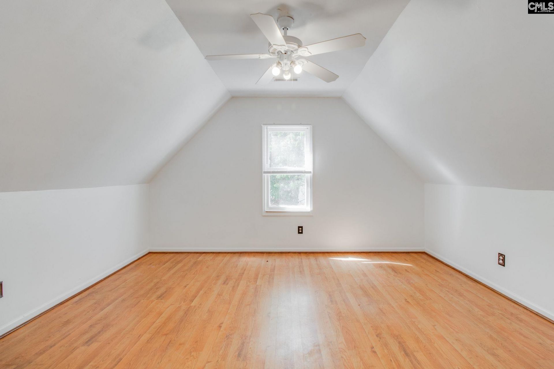 121 Falmouth Rise  Photo 35