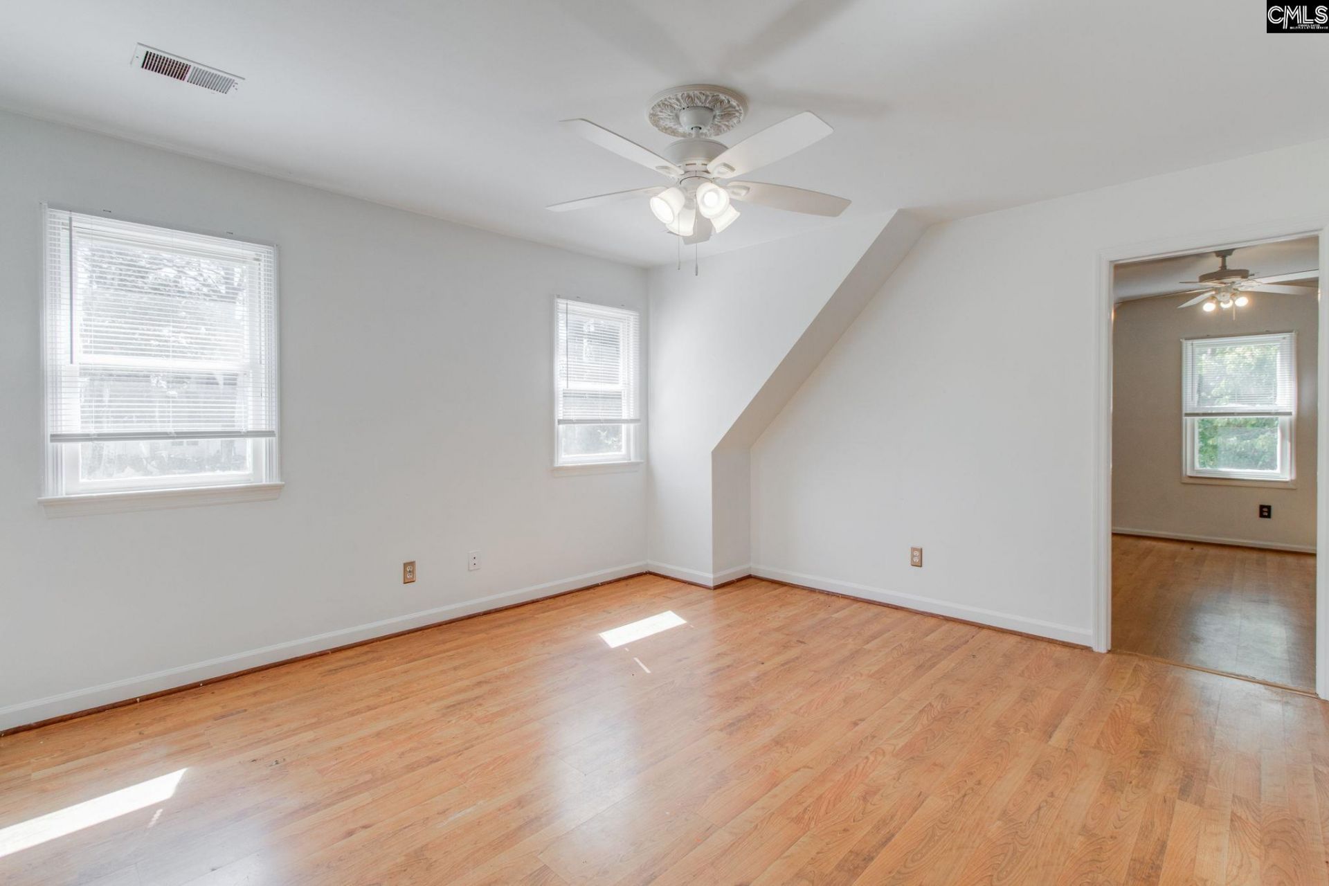 121 Falmouth Rise  Photo 37