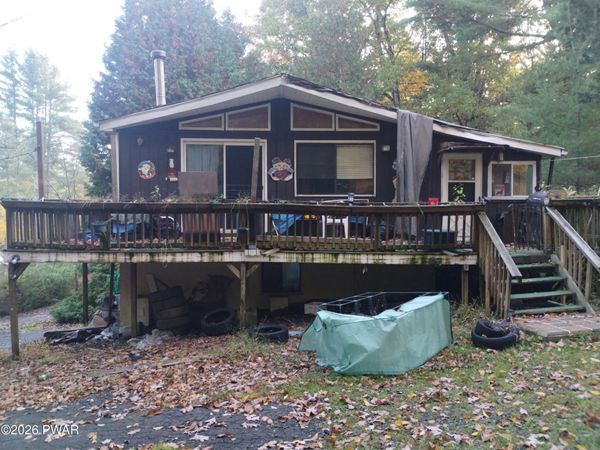 225 Rowland Road , Greeley, PA 18425