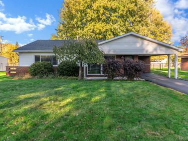 2502 Ivanhoe Drive, West Bloomfield Township, Mi 48324