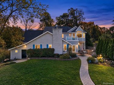 6055 Pinehurst Court , Clarkston, Mi 48346