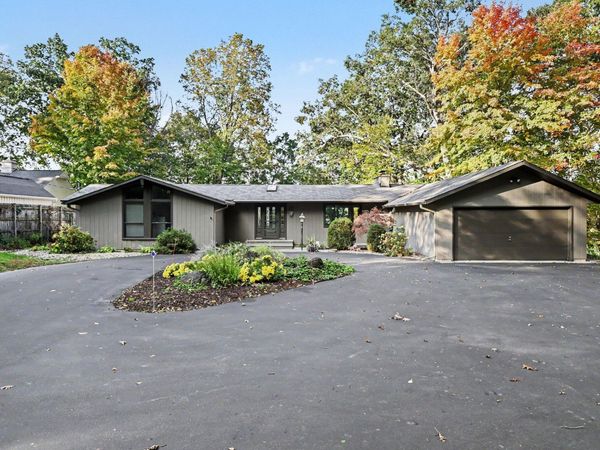 9623 Sterling Road, Richland, MI 49083