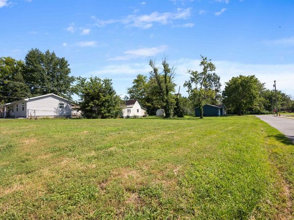 1201 S MADISON Street, Marion, IL 62959