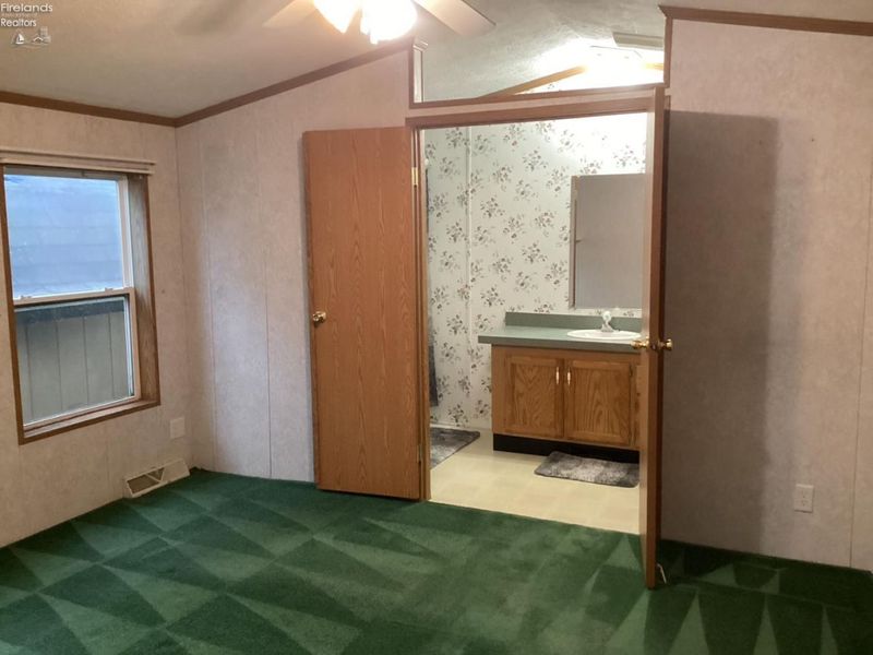1730 Port Clinton Road, Unit 32, Fremont, OH 43420 Photo 10