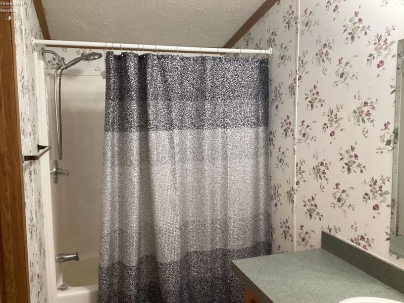 1730 Port Clinton Road, Unit 32, Fremont, OH 43420 Photo 12