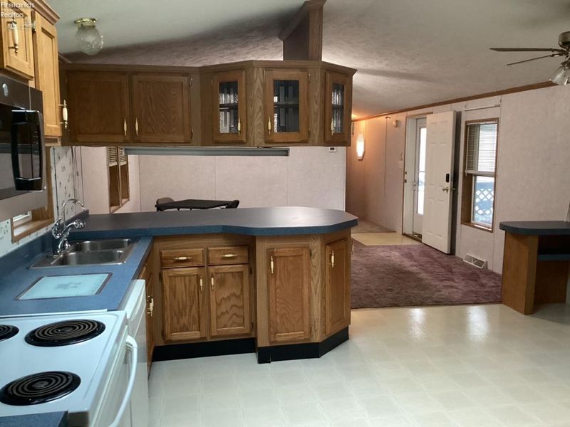 1730 Port Clinton Road, Unit 32, Fremont, OH 43420 Photo 8