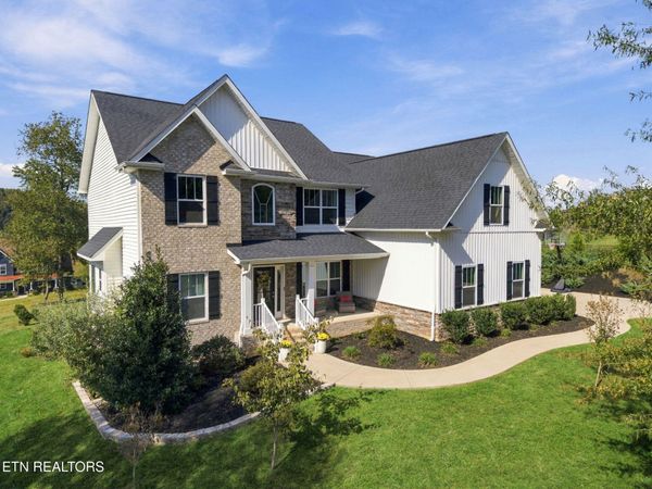 104 Pineberry West Rd, Oak Ridge, TN 37830