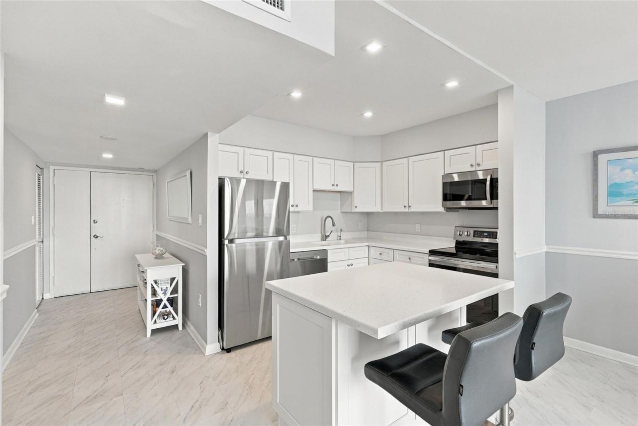 707 S Gulfstream Avenue , Unit 1006, Sarasota, FL 34236 Photo