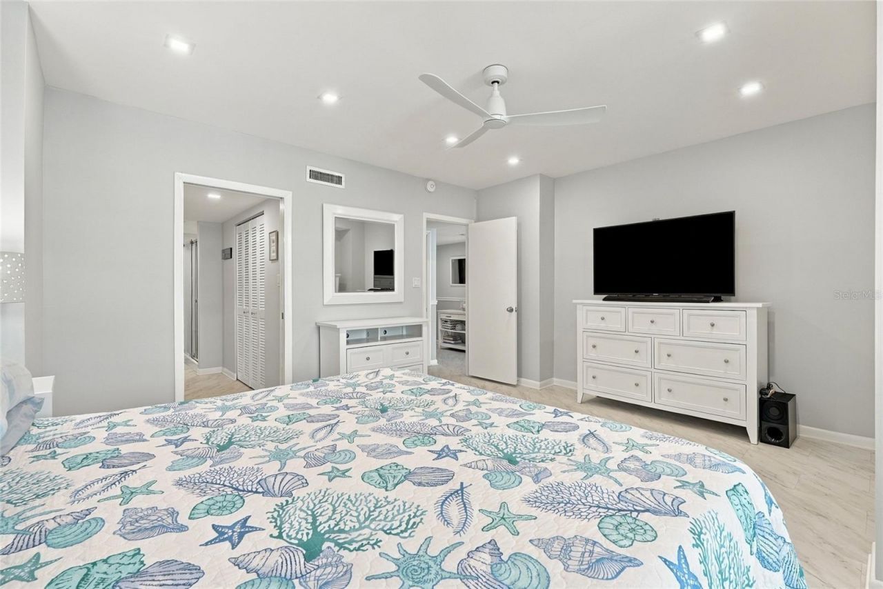 707 S Gulfstream Avenue , Unit 1006, Sarasota, FL 34236 Photo