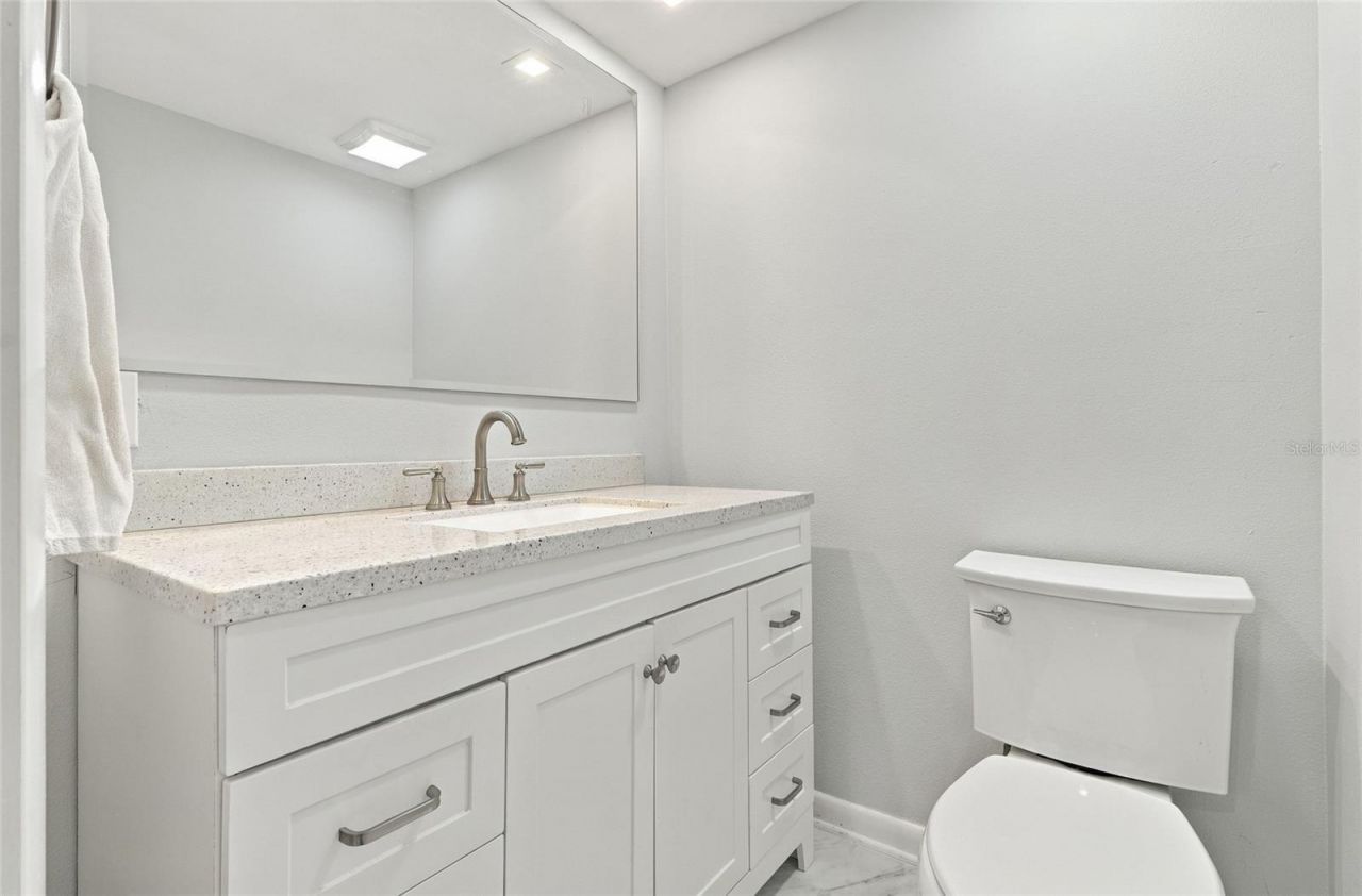 707 S Gulfstream Avenue , Unit 1006, Sarasota, FL 34236 Photo