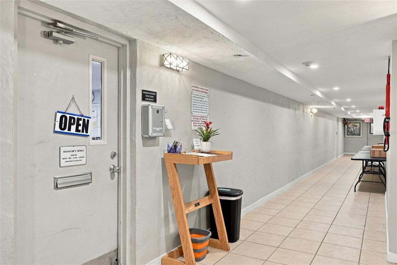 707 S Gulfstream Avenue , Unit 1006, Sarasota, FL 34236 Photo