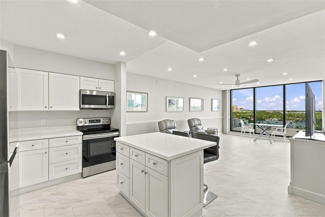 707 S Gulfstream Avenue , Unit 1006, Sarasota, FL 34236 Photo