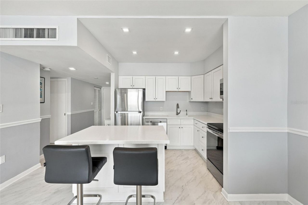 707 S Gulfstream Avenue , Unit 1006, Sarasota, FL 34236 Photo