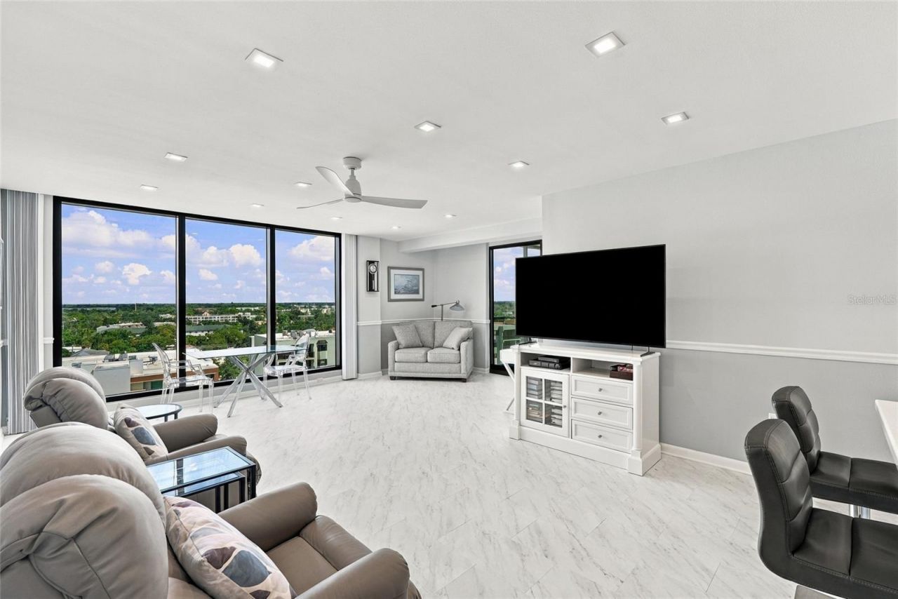 707 S Gulfstream Avenue , Unit 1006, Sarasota, FL 34236 Photo