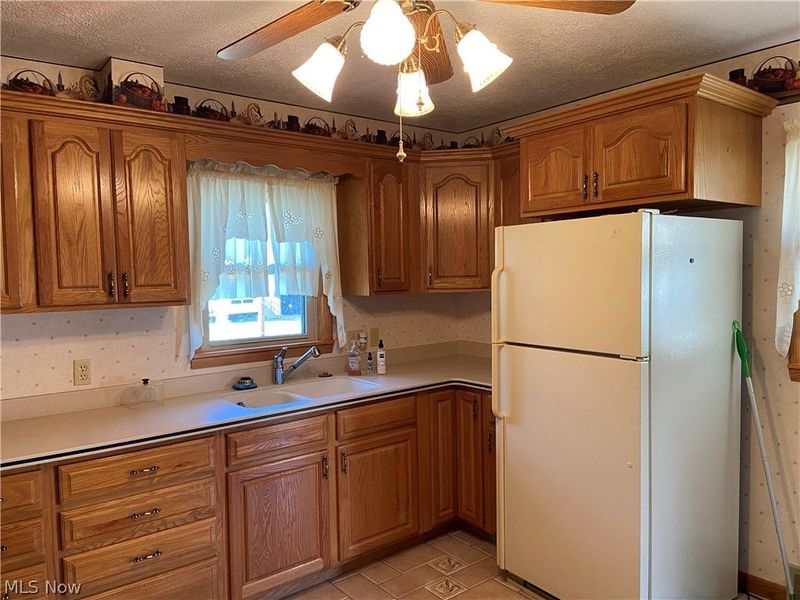 507 Wood Avenue, Newcomerstown, OH 43832 Photo 3