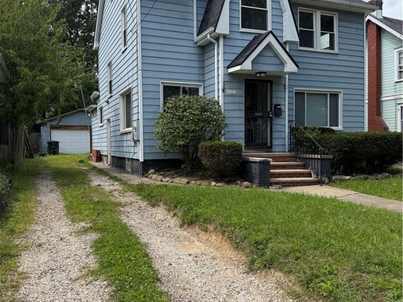 1198 Herman Avenue, Akron, OH 44307 Photo 2