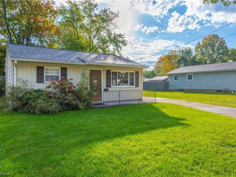 820 Longson Avenue, Elyria, OH 44035 Photo 3