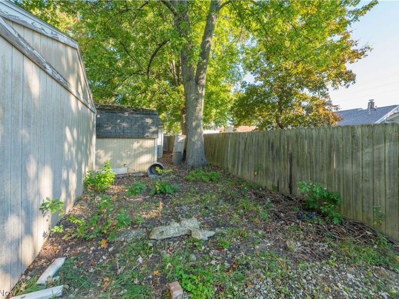 820 Longson Avenue, Elyria, OH 44035 Photo 34