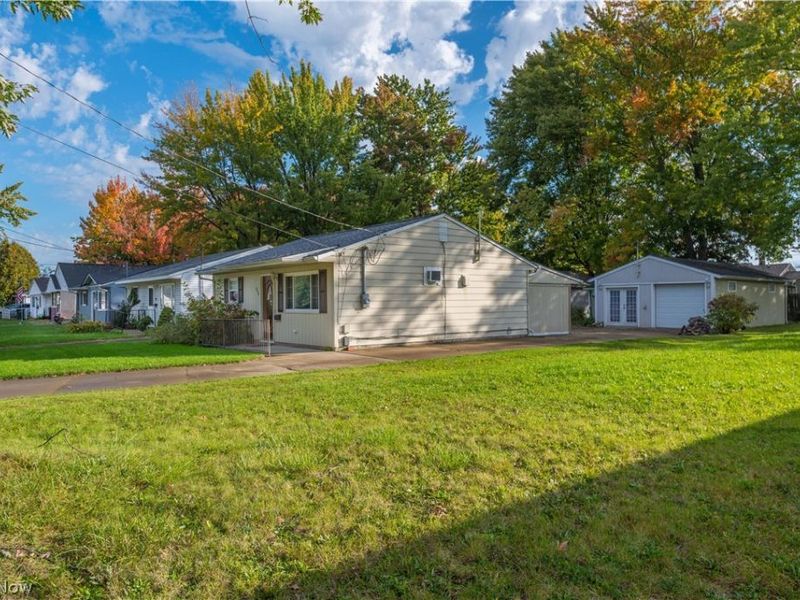 820 Longson Avenue, Elyria, OH 44035 Photo 4