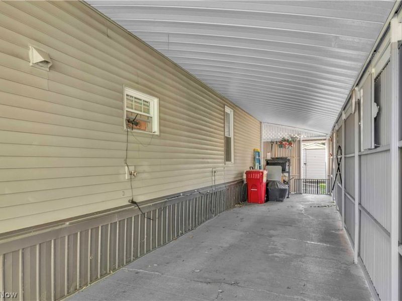 131 Hickory Circle, Elyria, OH 44035 Photo 10