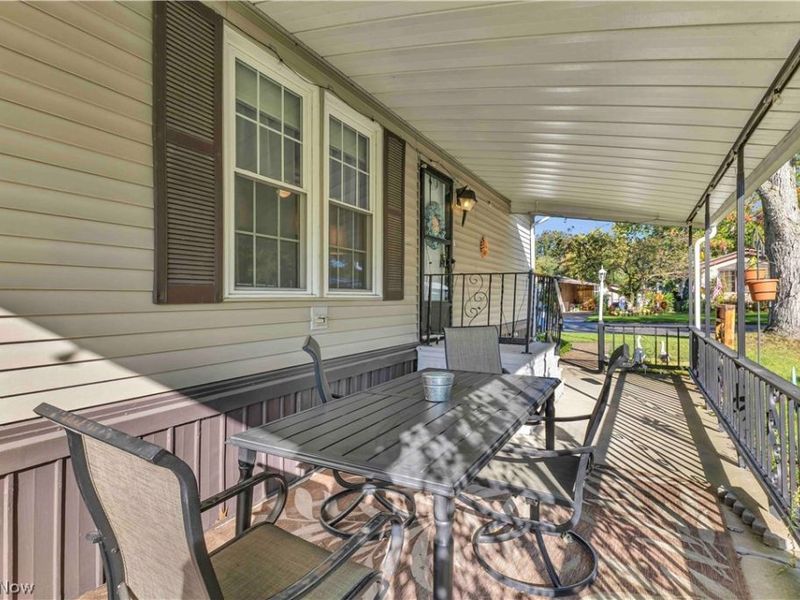131 Hickory Circle, Elyria, OH 44035 Photo 6