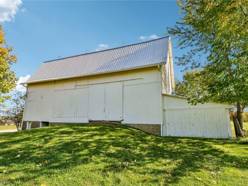 6106 Wadsworth Road, Medina, OH 44256 Photo 3