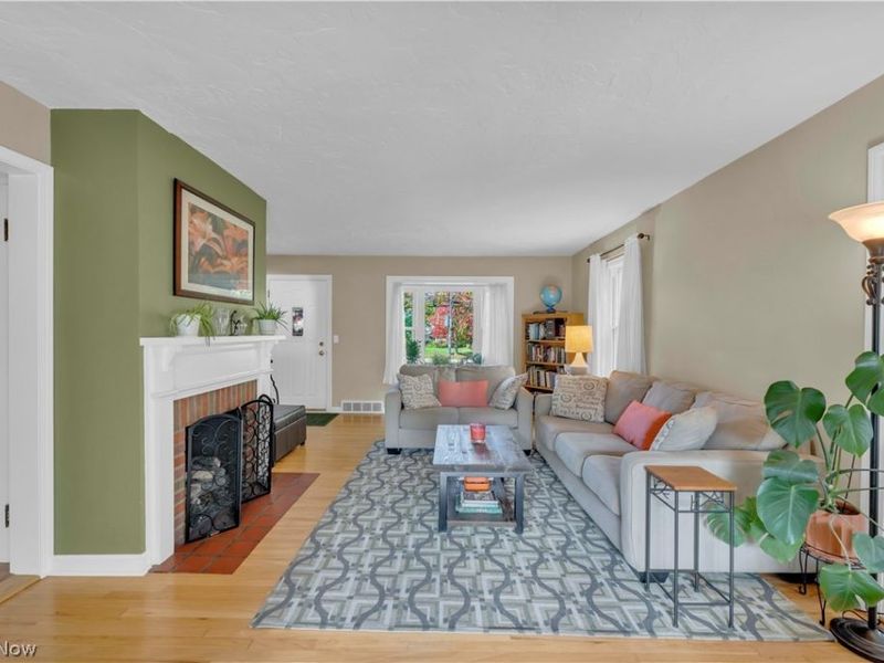 2950 Hillside Road, Seven Hills, OH 44131 Photo 10
