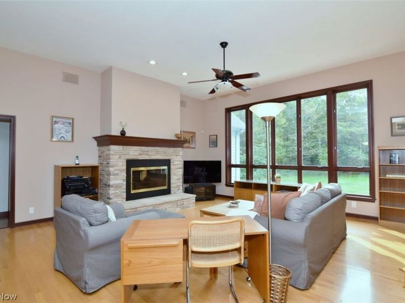 9205 Wilderness Passage Trail, Chagrin Falls, OH 44023 Photo 7