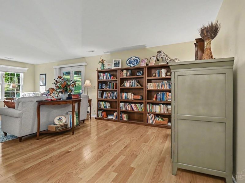 5171 Carriage Hill, Green Township, OH 45248 Photo 6