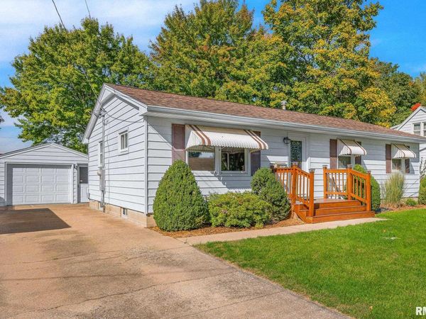 1014 MONROE Street, Galesburg, IL 61401