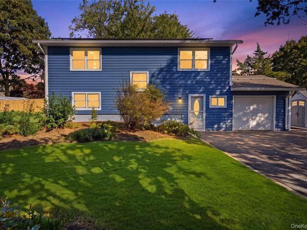 23 Dave Lane , South Setauket, NY 11720