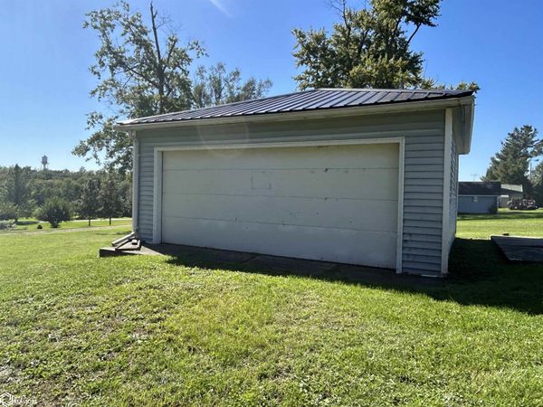 214 S Pine Street, What Cheer, IA 50268