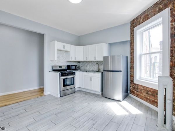946 Mayor Gibson Blvd, Unit 7, Newark, NJ 07102