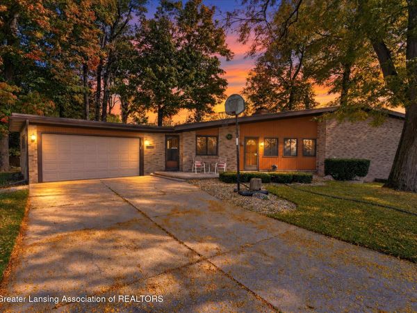 4216 Knoll Circle, Lansing, MI 48917