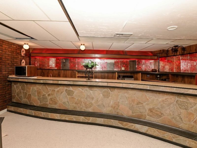 6815 Hampton Drive, Cincinnati, OH 45236 Photo 28