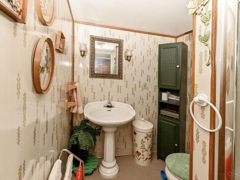 6815 Hampton Drive, Cincinnati, OH 45236 Photo 34