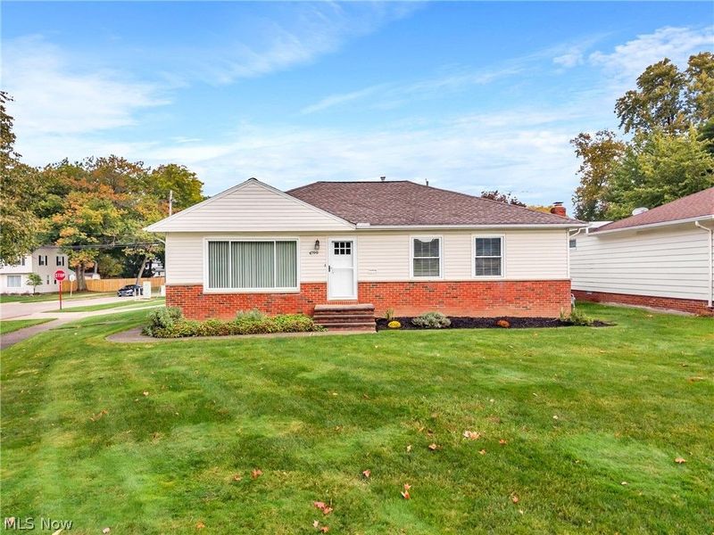 4799 N Sedgewick Road, Lyndhurst, OH 44124 Photo 1