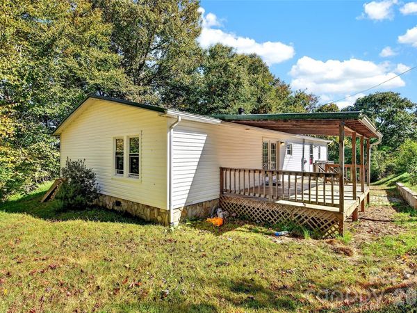 1685 Arbuckle Road, Burnsville, NC 28714