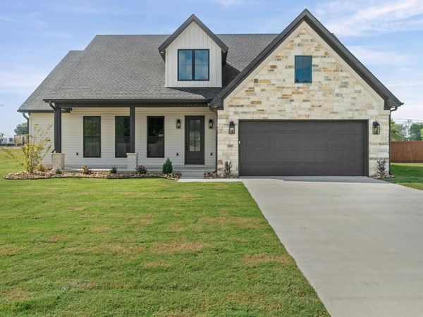 1913 Lakeview Drive, Kensett, AR 72082
