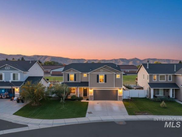 1935 E Marsh Creek Rd, Emmett, ID 83617