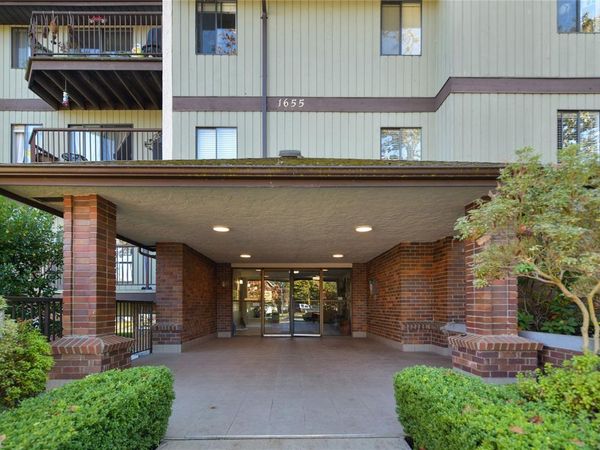 1655 Begbie St , Unit #408, Victoria, BC V8R 1L4