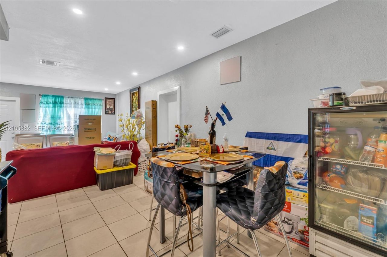 1431 NE 156th Ter, North Miami Beach, FL 33162 Photo