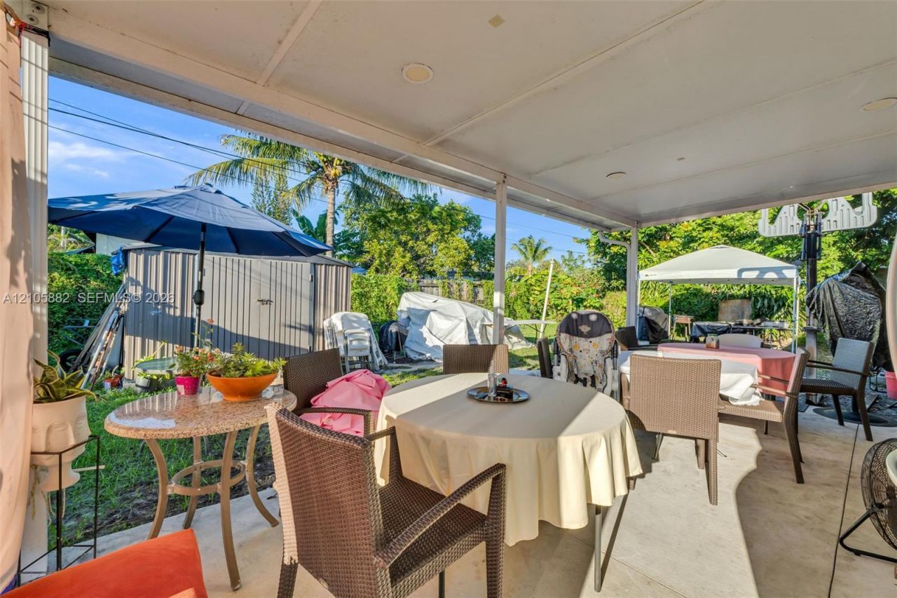 1431 NE 156th Ter, North Miami Beach, FL 33162 Photo