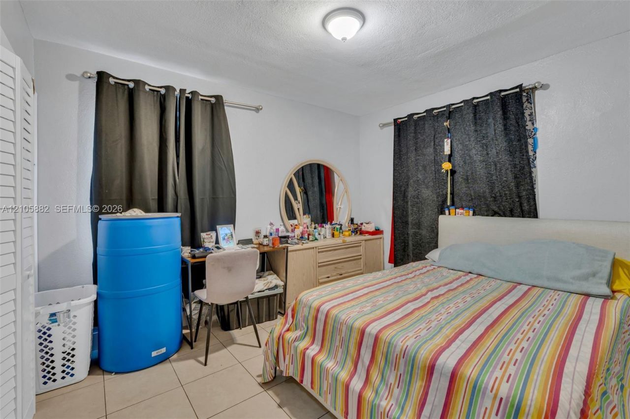 1431 NE 156th Ter, North Miami Beach, FL 33162 Photo